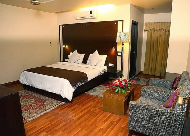 Hira Guest House كراتشي المظهر الخارجي الصورة