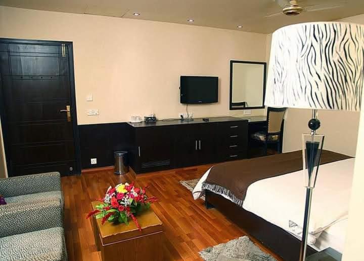 Hira Guest House كراتشي المظهر الخارجي الصورة