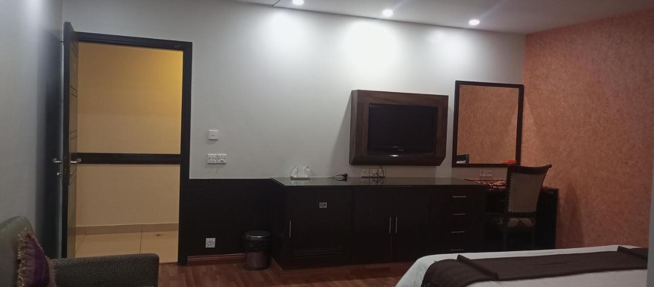 Hira Guest House كراتشي المظهر الخارجي الصورة